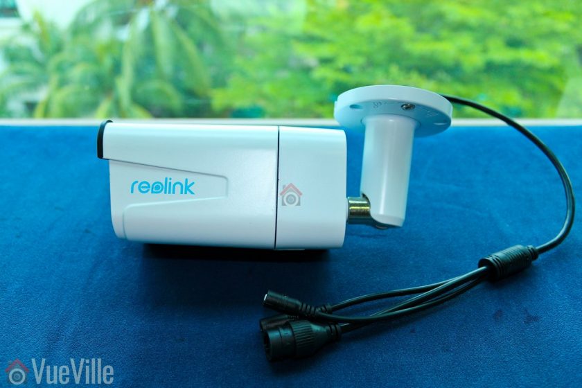 Review - Reolink RLC-511 - Side - VueVille